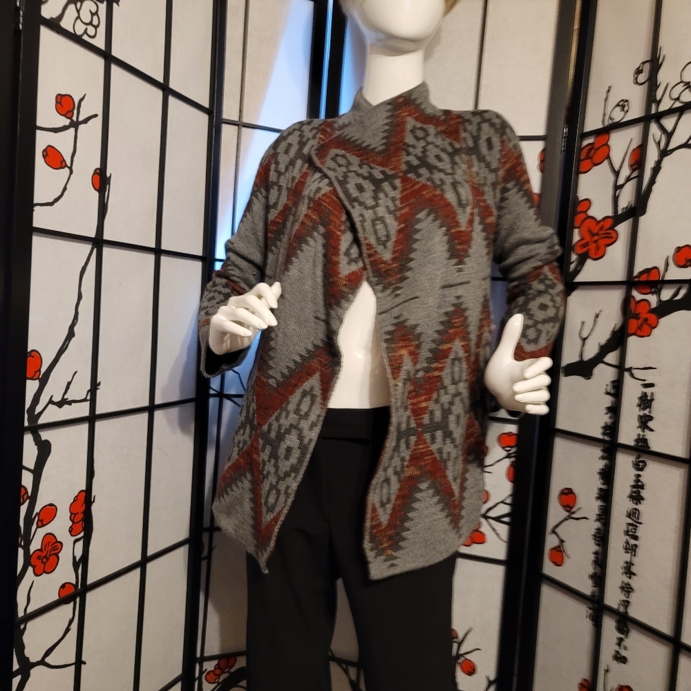ELEVEN STAR LADIES HEAVY KNIT SHORT JACKET WITH AZTEC SOUTHWESTERN MOTIF/SIZE S